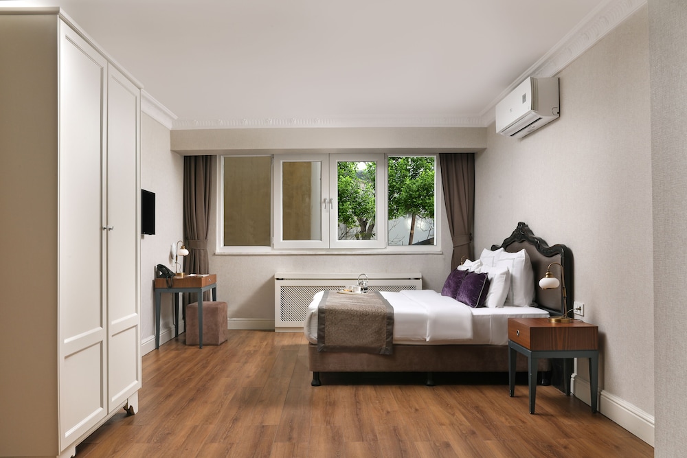 Meroddi Galata Flats 2