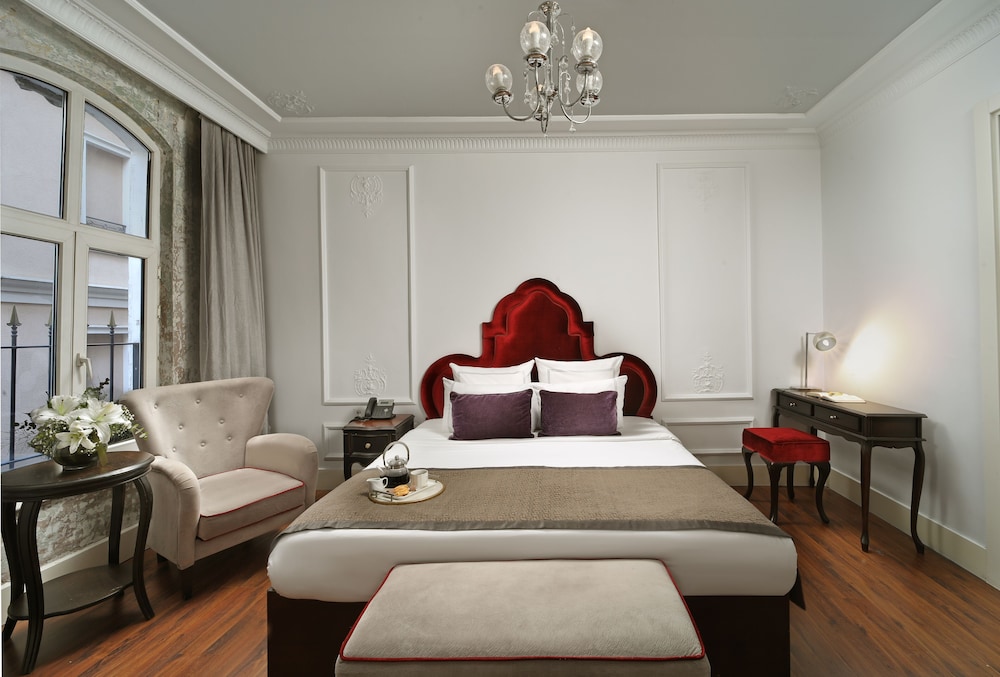 Meroddi Galata Flats 21