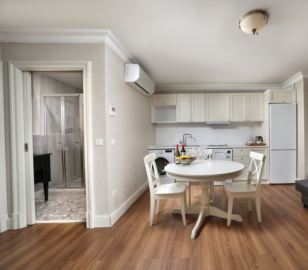 Meroddi Galata Flats 7