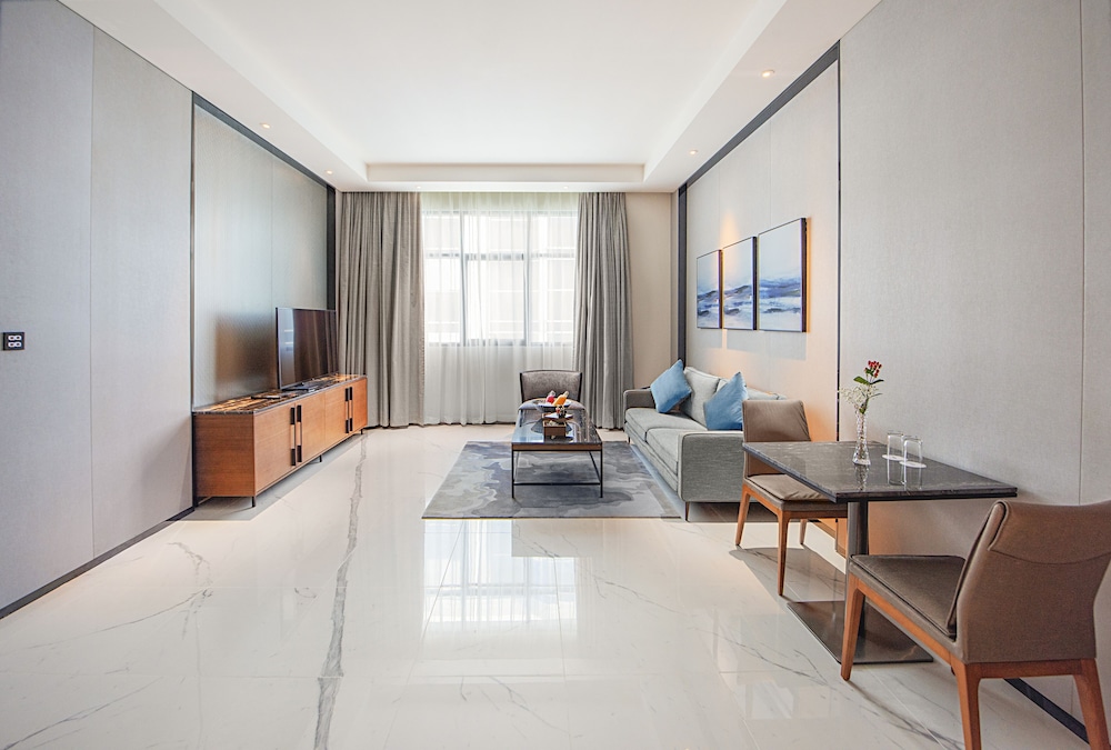 Asiana Grand Hotel 20