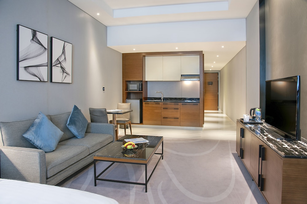 Asiana Grand Hotel 10