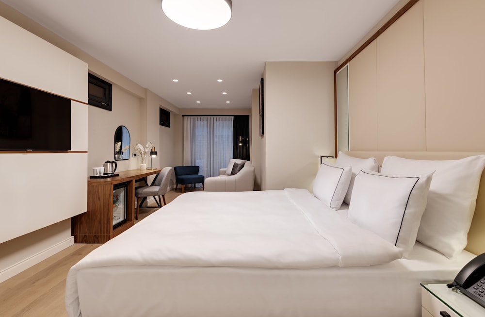 Gleam Collection Hotel 14