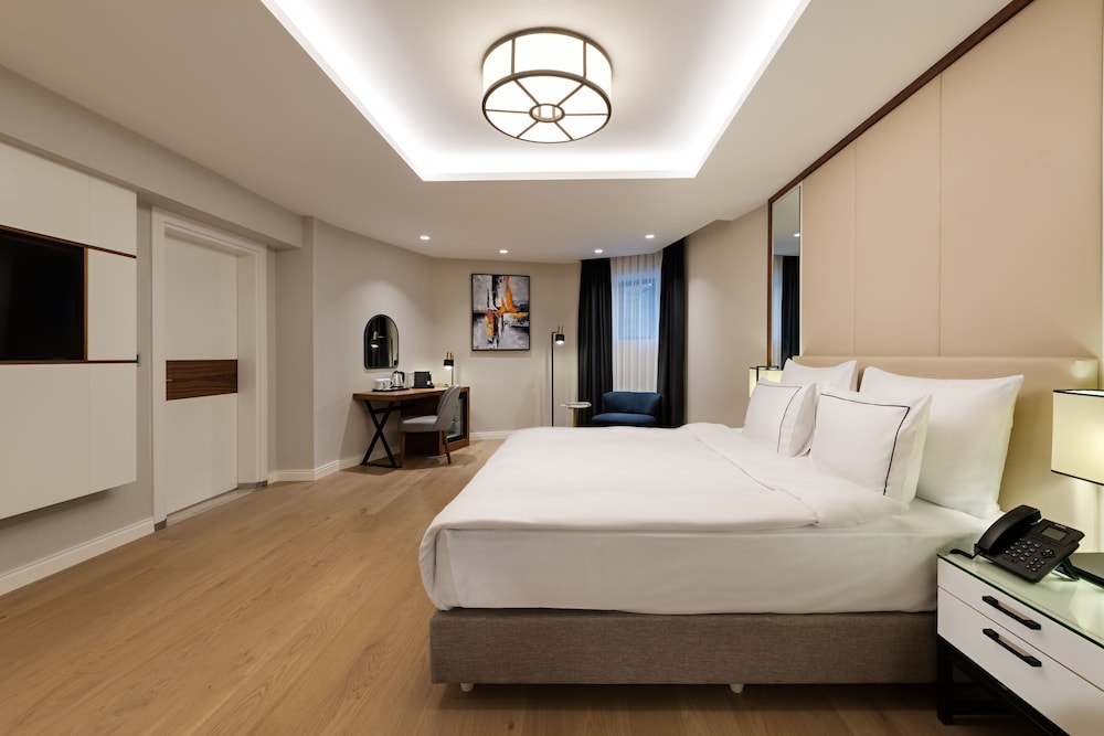 Gleam Collection Hotel 9