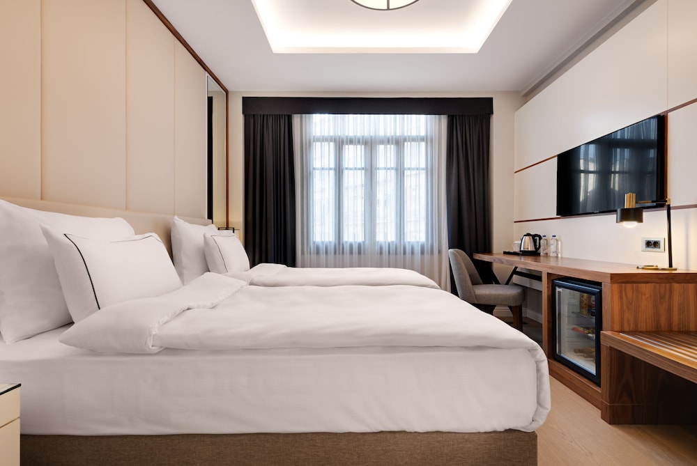 Gleam Collection Hotel 16