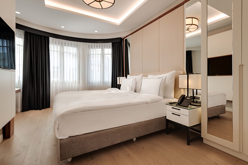 Gleam Collection Hotel 5