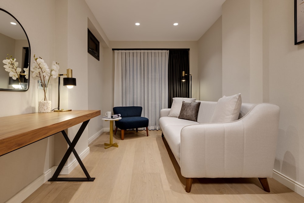 Gleam Collection Hotel 23