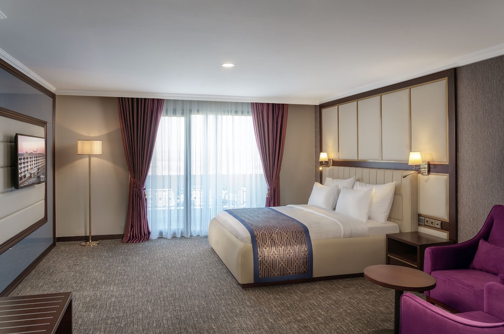 Ramada Plaza by Wyndham Silivri 16