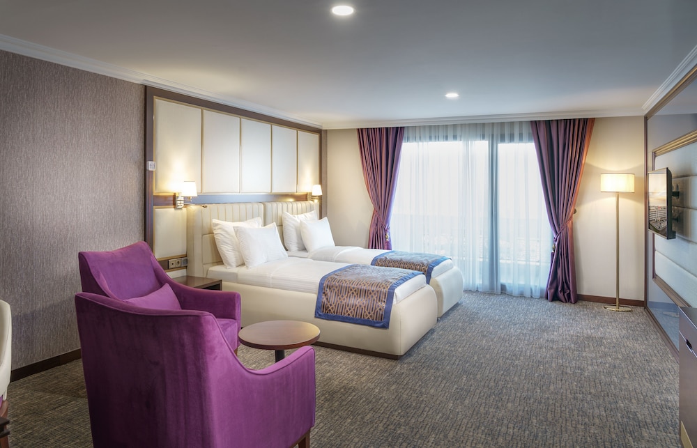 Ramada Plaza by Wyndham Silivri 14