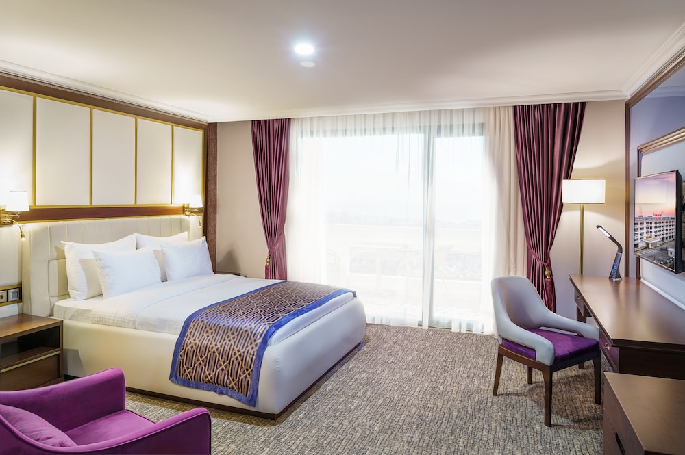 Ramada Plaza by Wyndham Silivri 24
