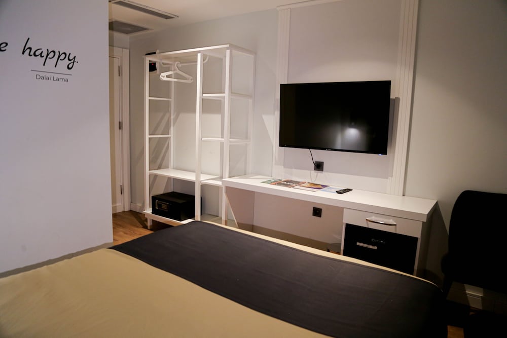 Axu Airport Hotel 11