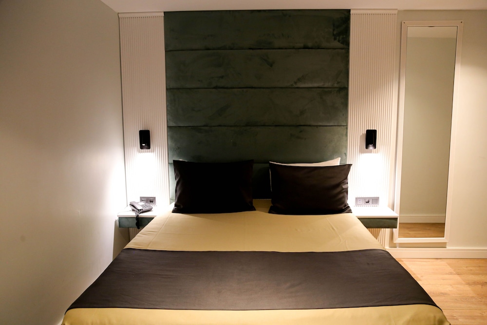 Axu Airport Hotel 5