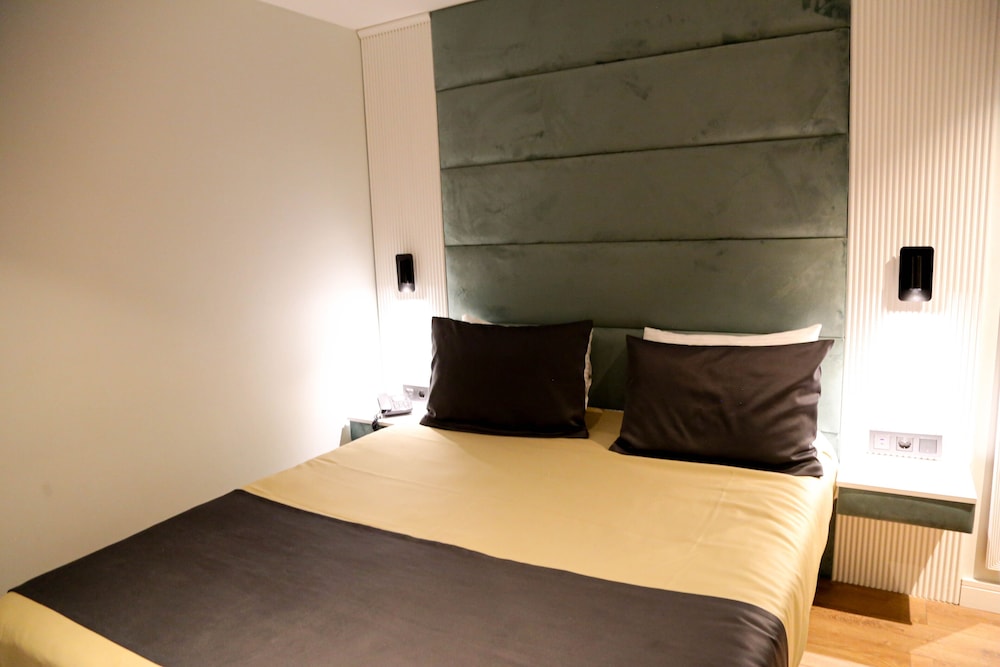 Axu Airport Hotel 18