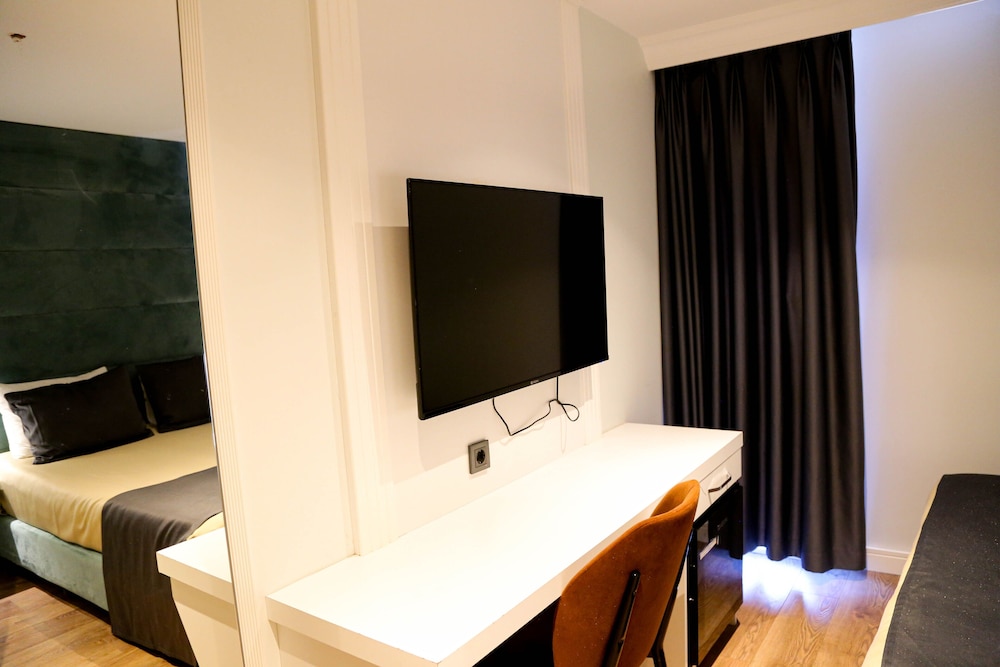 Axu Airport Hotel 10