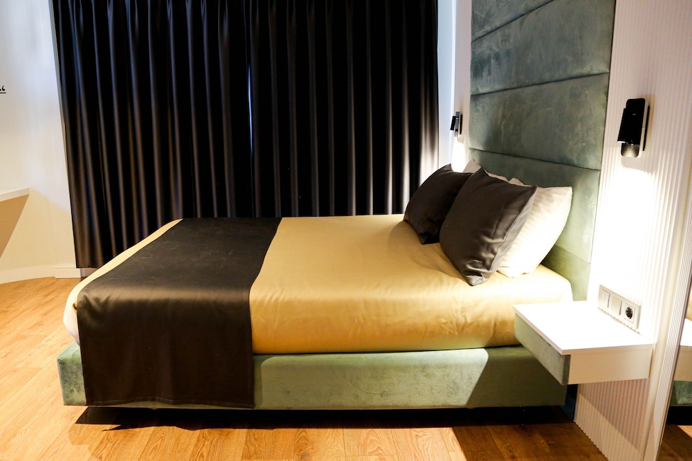 Axu Airport Hotel 19