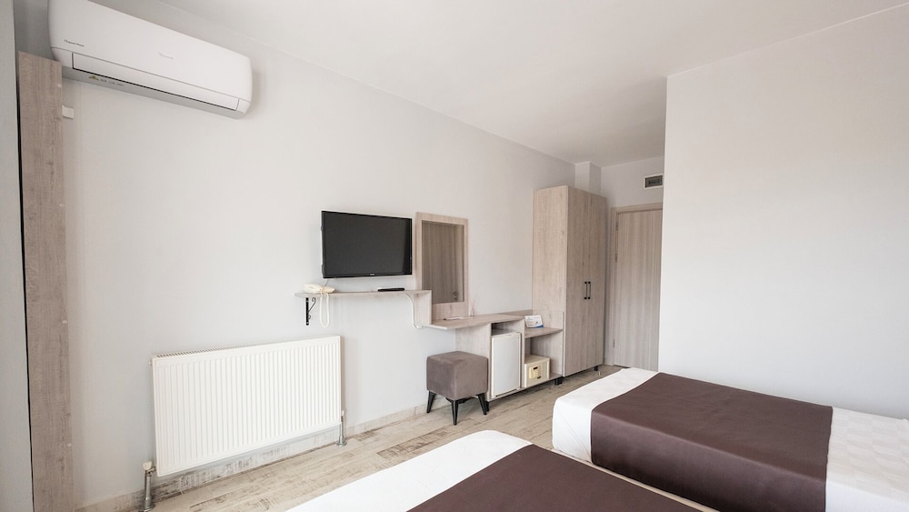 Yaliköy Deniz Otel 8