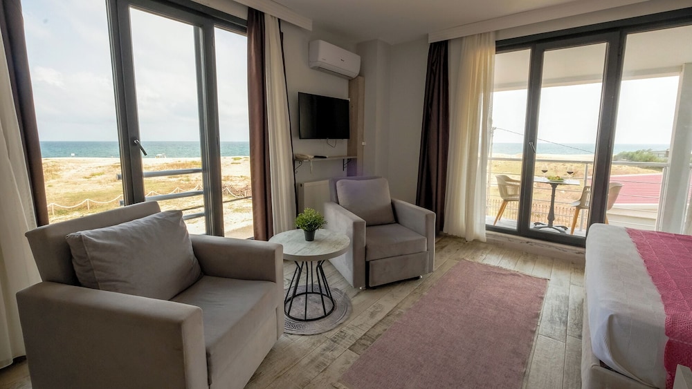 Yaliköy Deniz Otel 17