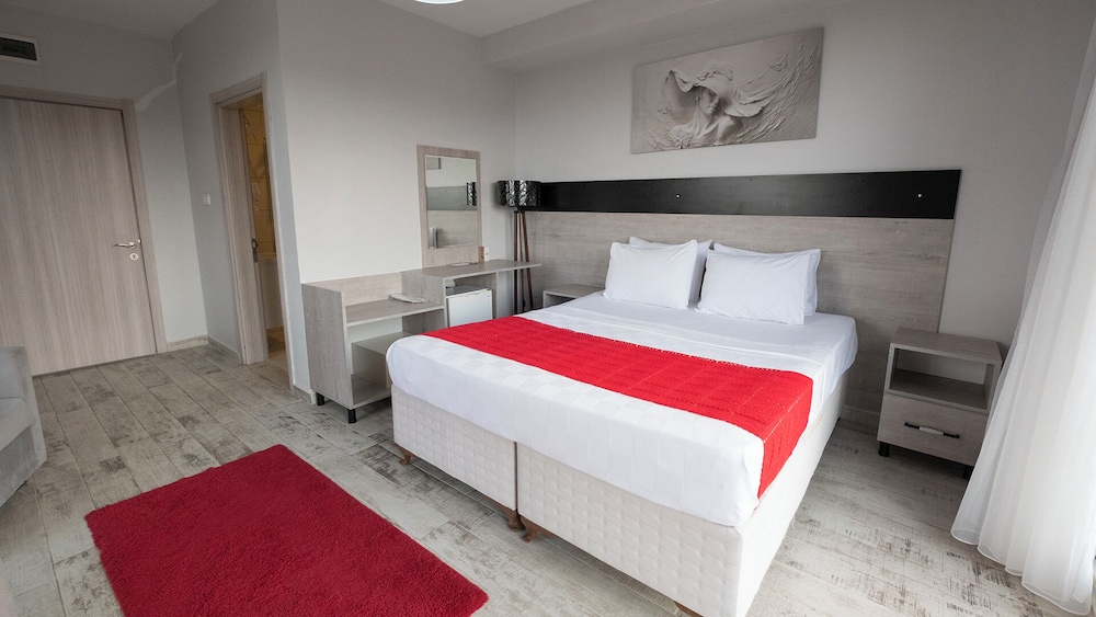 Yaliköy Deniz Otel 19