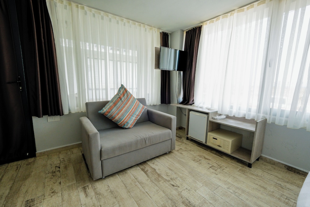 Yaliköy Deniz Otel 20