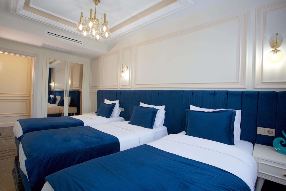 Princely Suites 18