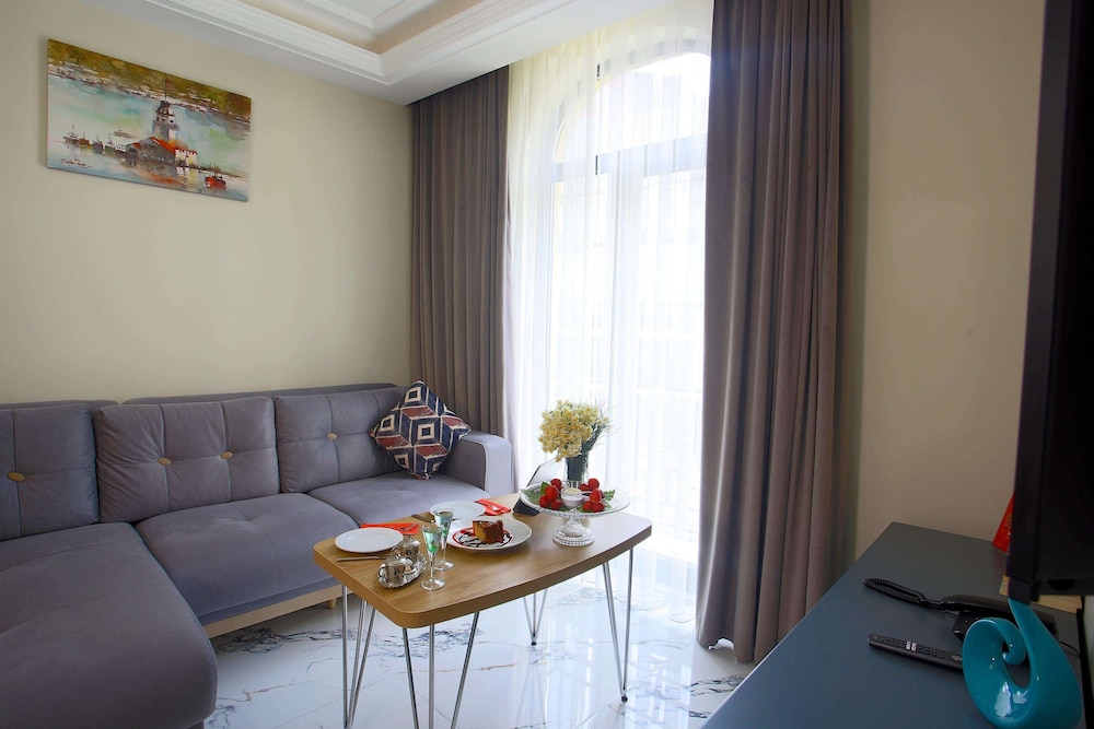 Princely Suites 12