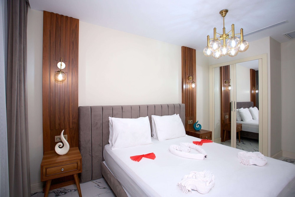 Princely Suites 21