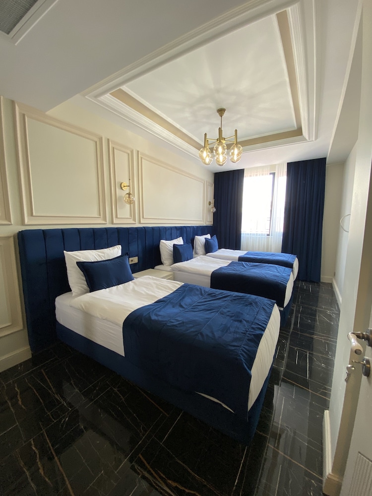 Princely Suites 6