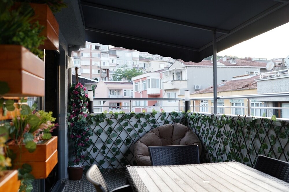 Middle Village Suite Hotel 23