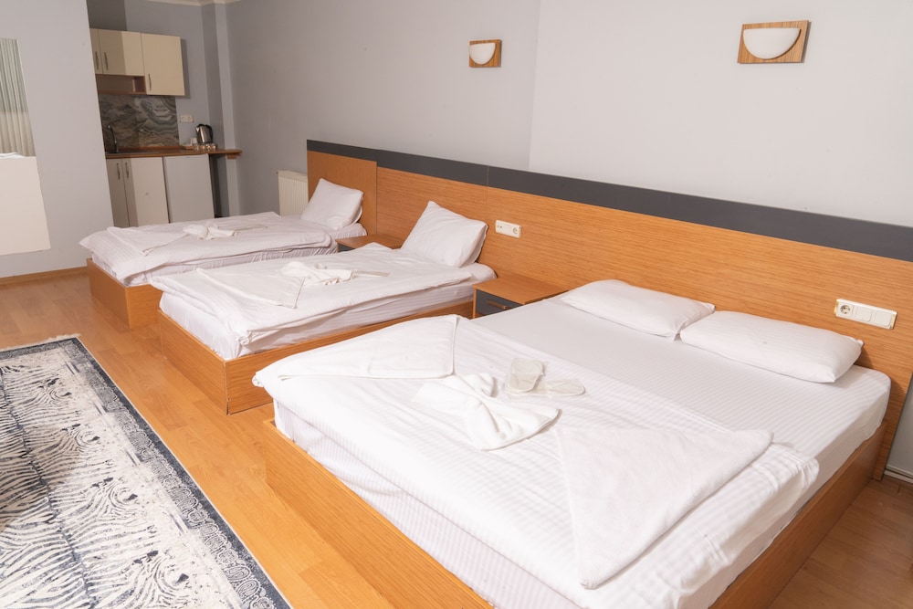 Heraldic Room Hotel 3