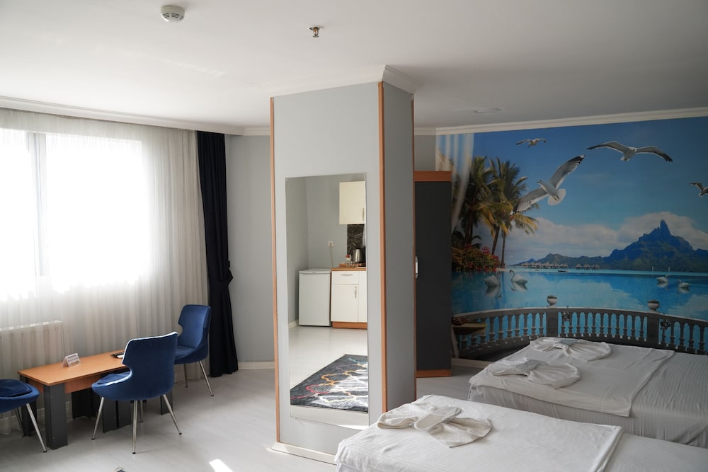 Heraldic Room Hotel 21