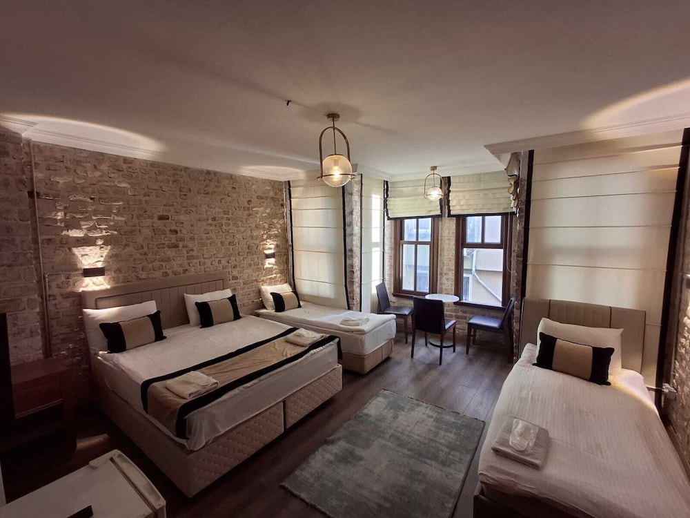 Guest Hotel 19