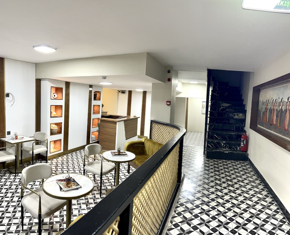 Guest Hotel 20