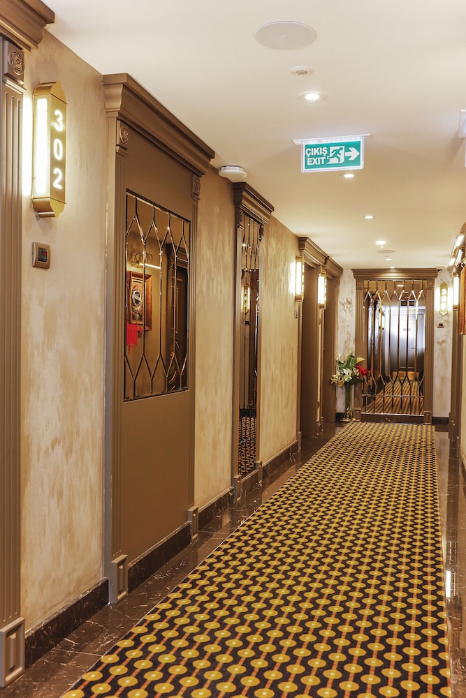 Manors Hotel 17