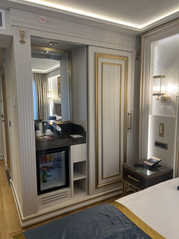 Manors Hotel 5
