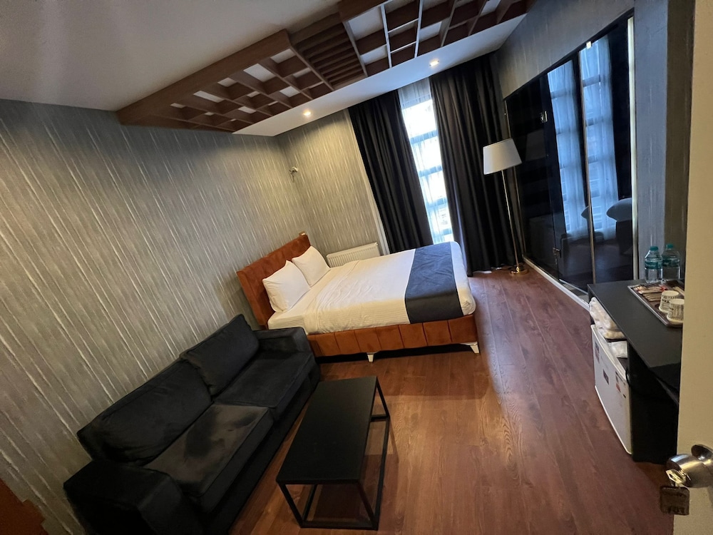Beta Hotel 19