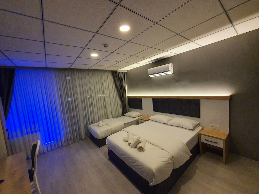 Öztürks Hotel 8