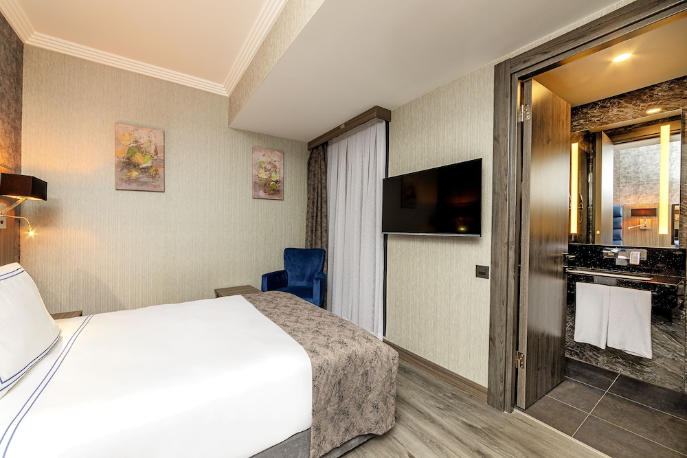 Demiray Hotel 22