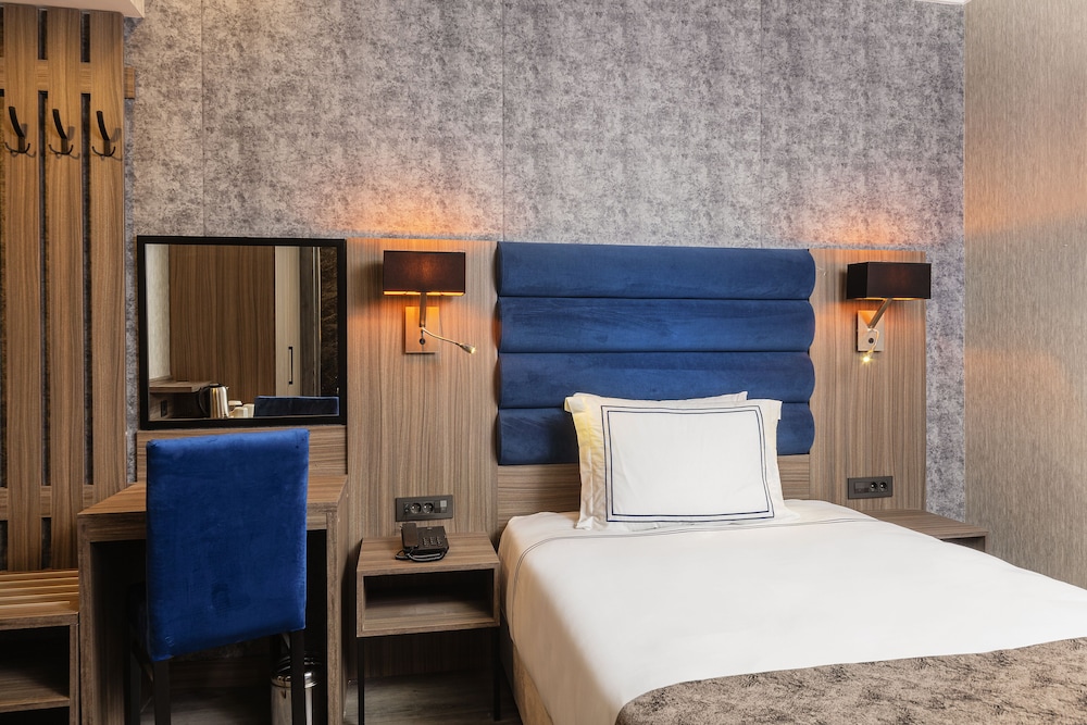 Demiray Hotel 21