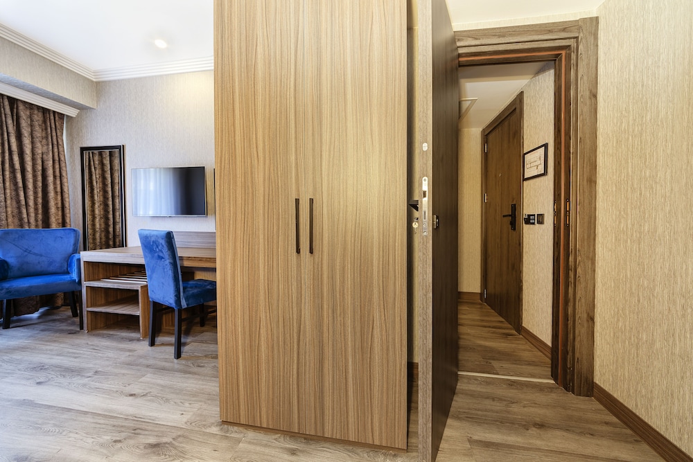 Demiray Hotel 11