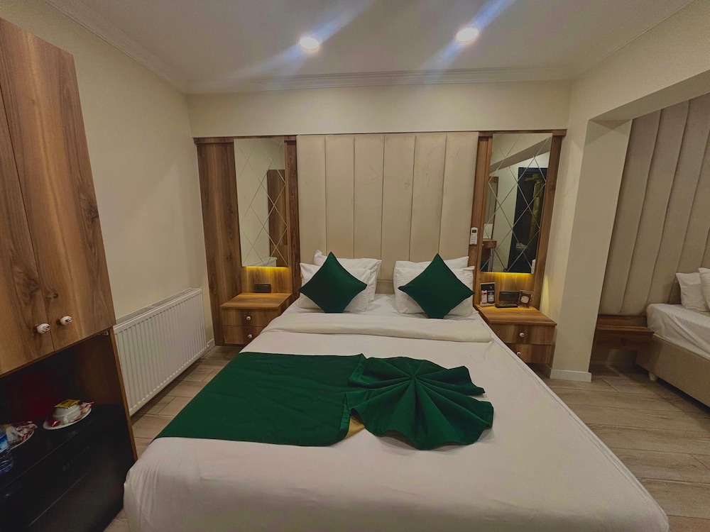 Galata Masterpiece Hotel 13
