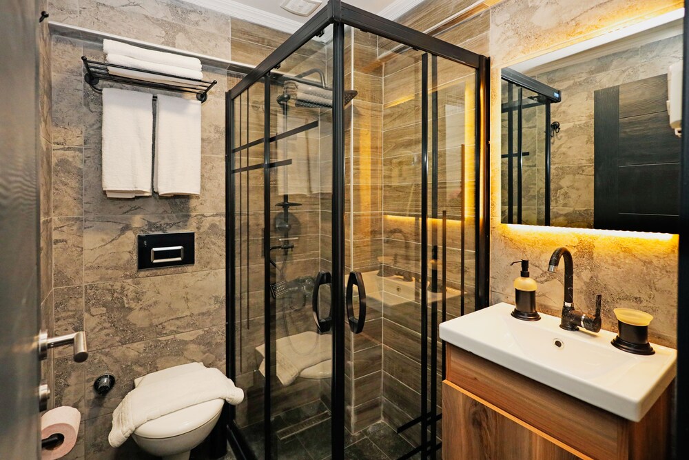 Galata Masterpiece Hotel 16
