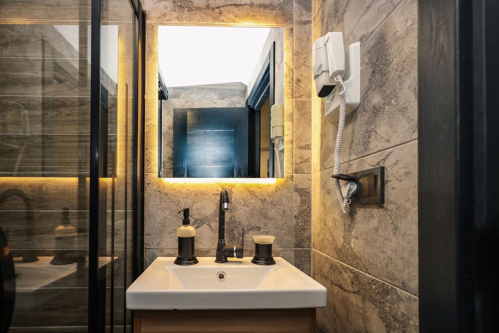 Galata Masterpiece Hotel 18