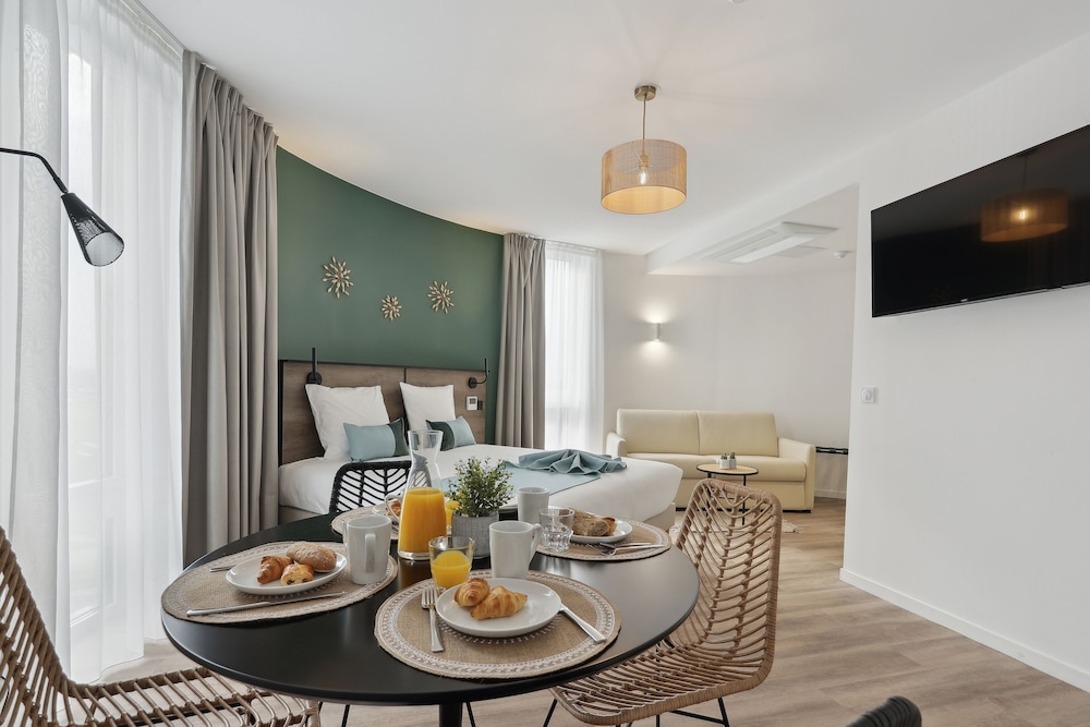 All Suites Appart Hotel Noisy Le Grand 9