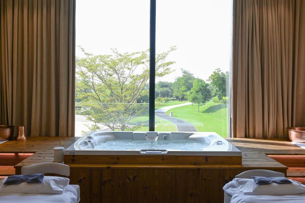 Katara Hills Doha, LXR Hotels & Resorts 15