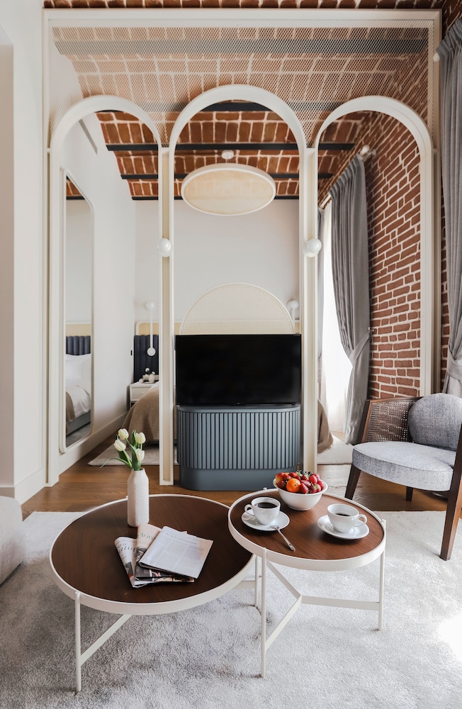 Ecole St. Pierre Hotel 9