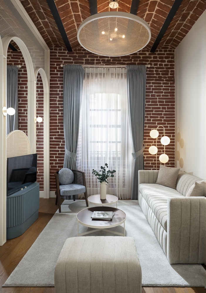 Ecole St. Pierre Hotel 24
