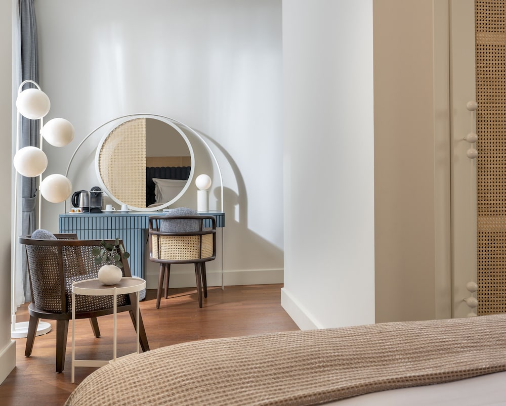 Ecole St. Pierre Hotel 15