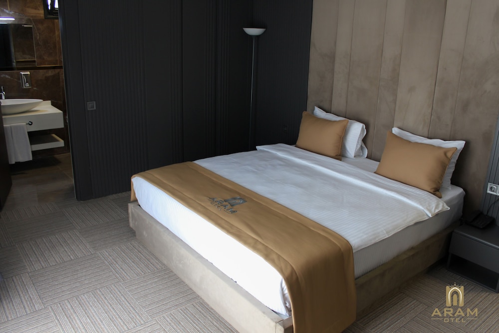 Aram Otel 6
