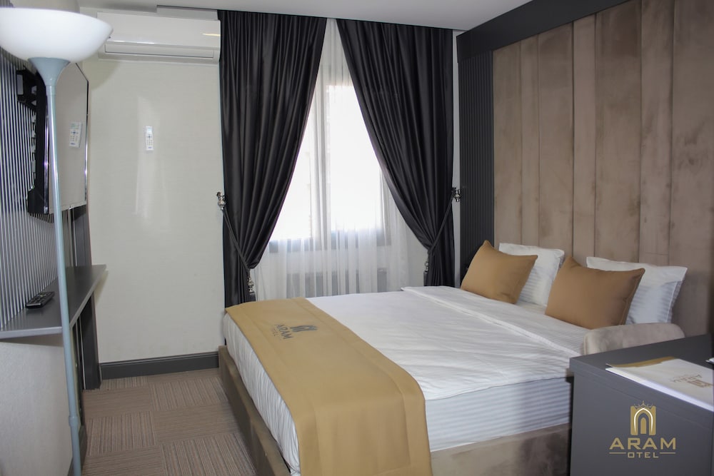 Aram Otel 12