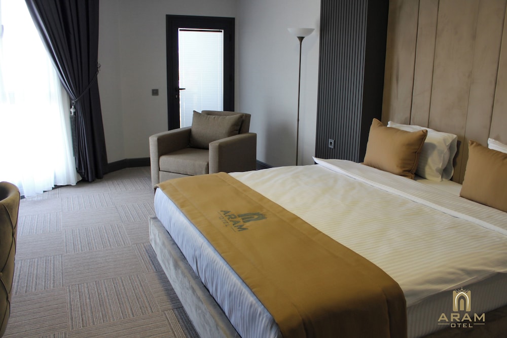 Aram Otel 10