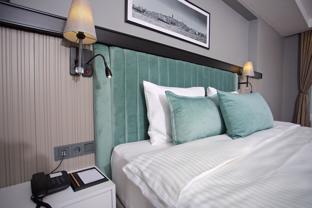 Days Inn by Wyndham Istanbul Arnavutkoy 9